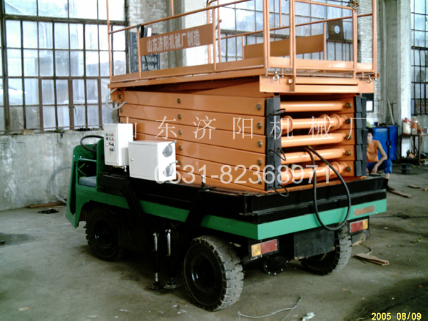 電瓶升降平臺車(點(diǎn)擊查看)